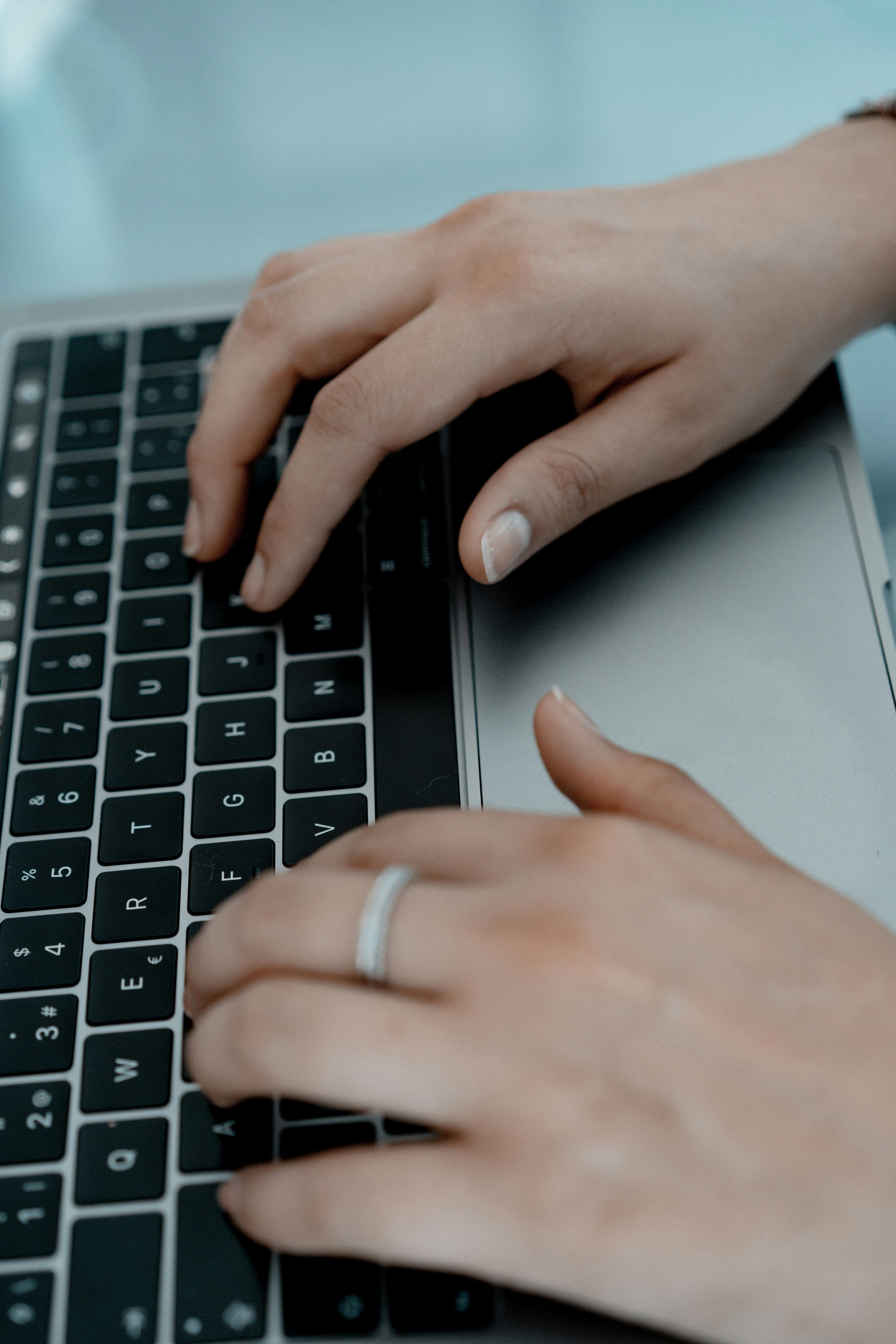 Signing up for eStatements Hands on a Keyboard